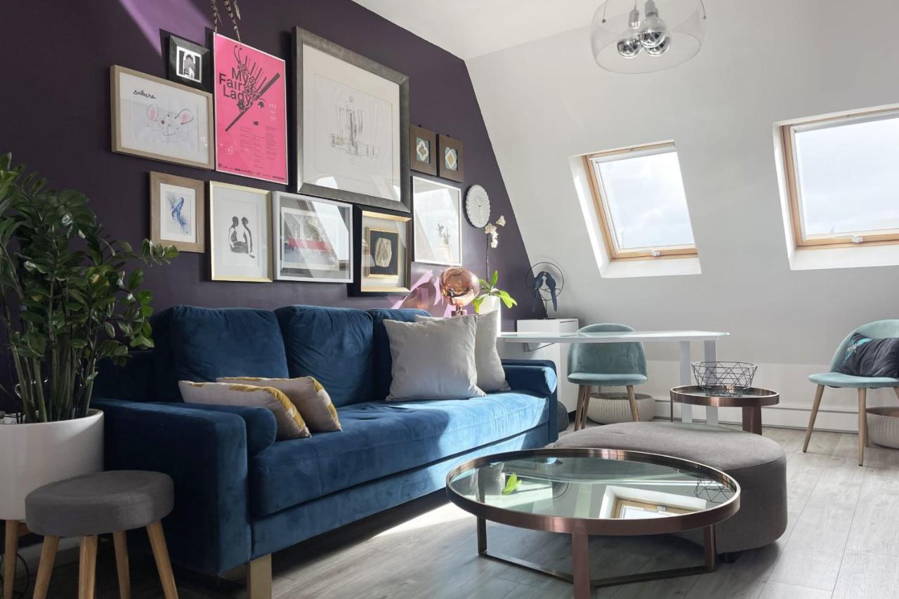 Bright And Homely 1 Bedroom Rooftop Apartment In The Marais In Parigi Esterno foto