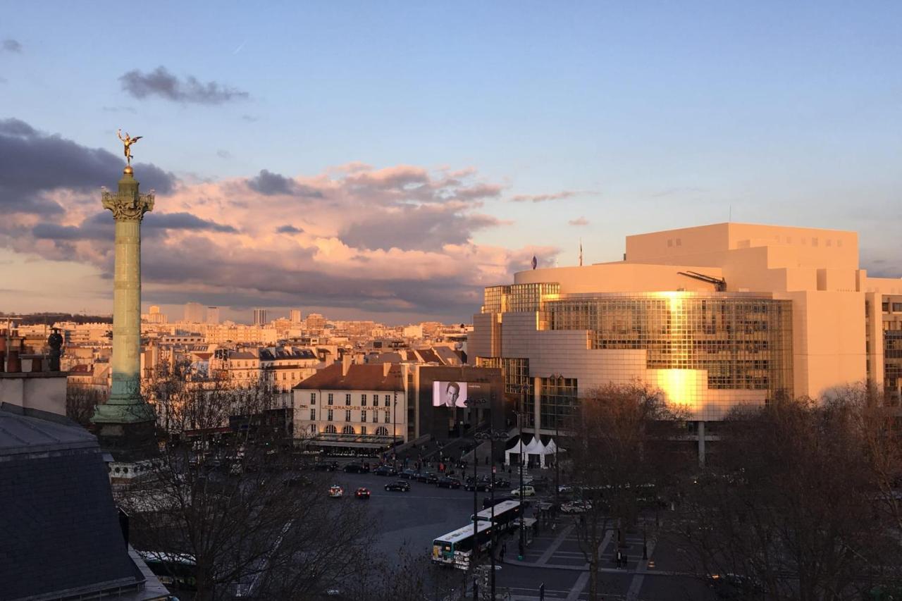Bright And Homely 1 Bedroom Rooftop Apartment In The Marais In Parigi Esterno foto